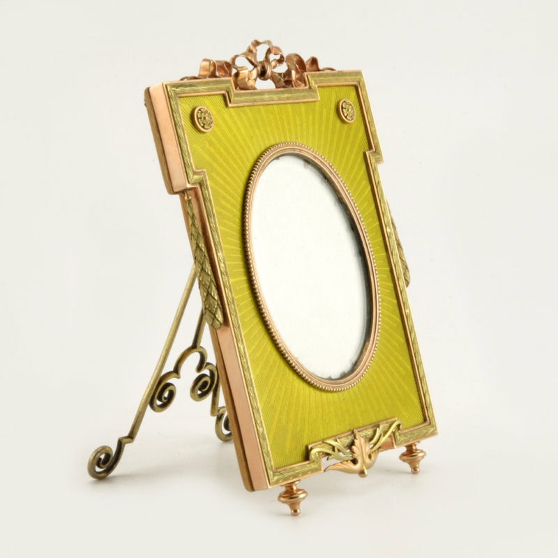 A Fabergé gold, silver gilt, & guilloché enamel photograph frame - Image 3