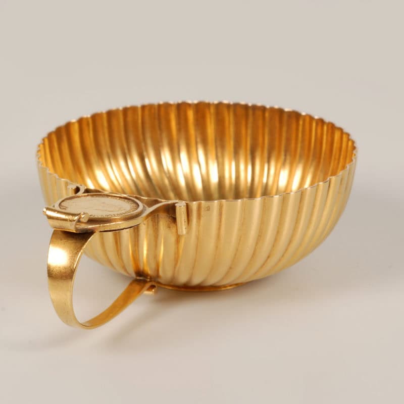 Fabergé Erik Kollin gold charka with coins - Image 3