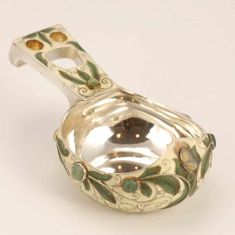 Feodor Rückert shaded & matte enamel kovsh set with cabochon hardstones - Image 3